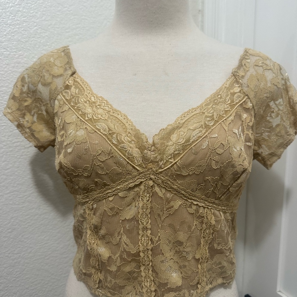Y2K Urban outfitters lace top in excellent condition